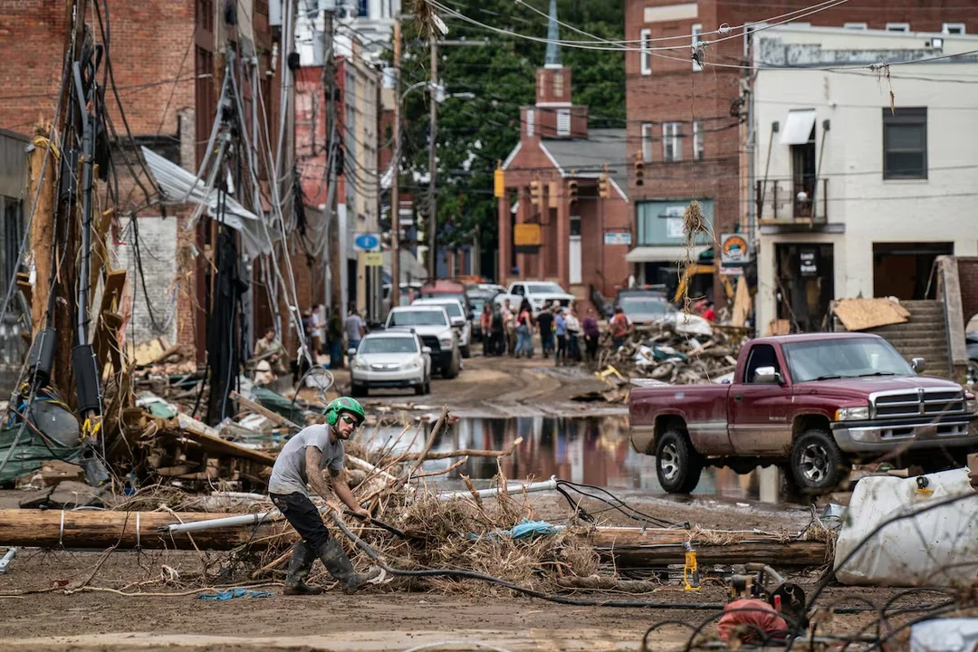 Helene Recovery efforts underway in Marshall NC - Jabin Botsford/The Washington Post